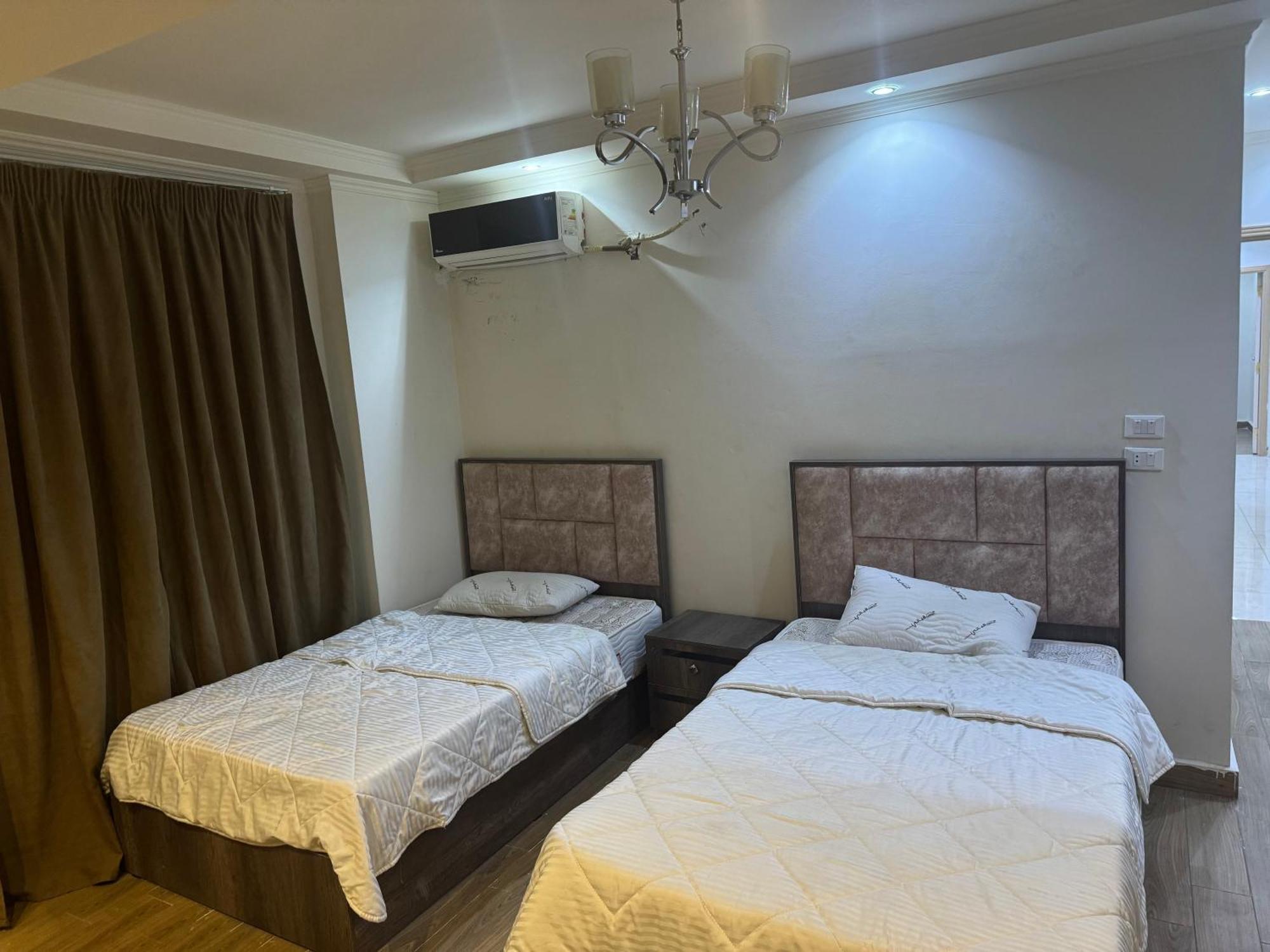 Apartment 4 شارع نبلس المهندسين Cairo